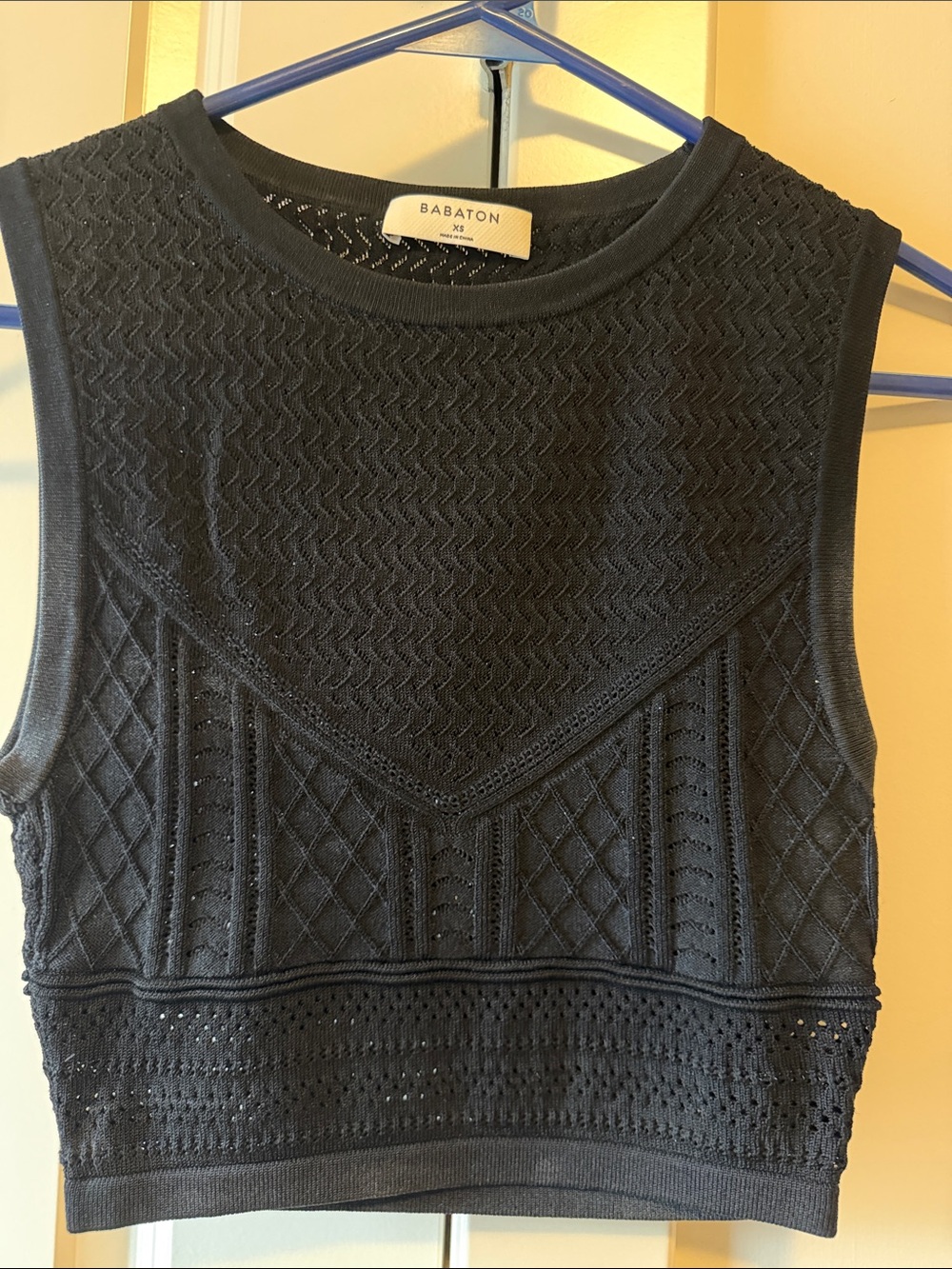 Babaton Black Textured Knit Sleeveless Tank